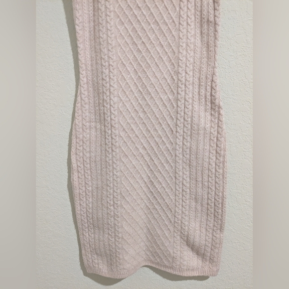 House Of Harlow Pastel Pink Sleeveless Bodycon Cable Knit Sweater Dress Romantic - Picture 6 of 8